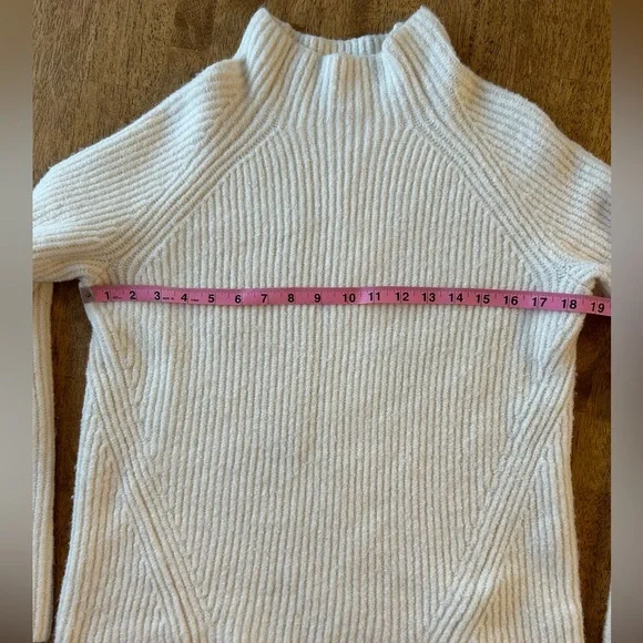 Madewell Northfield Mockneck Sweater Women's Medium Antique Cream Ribbed Soft - Picture 5 of 14